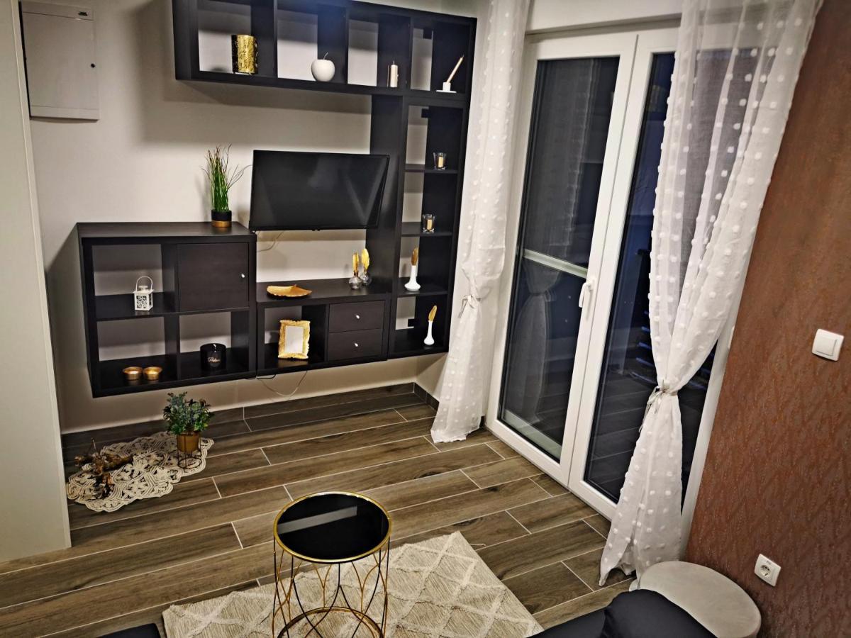 Ferienwohnung Golden - Self Check In Osijek Exterior foto